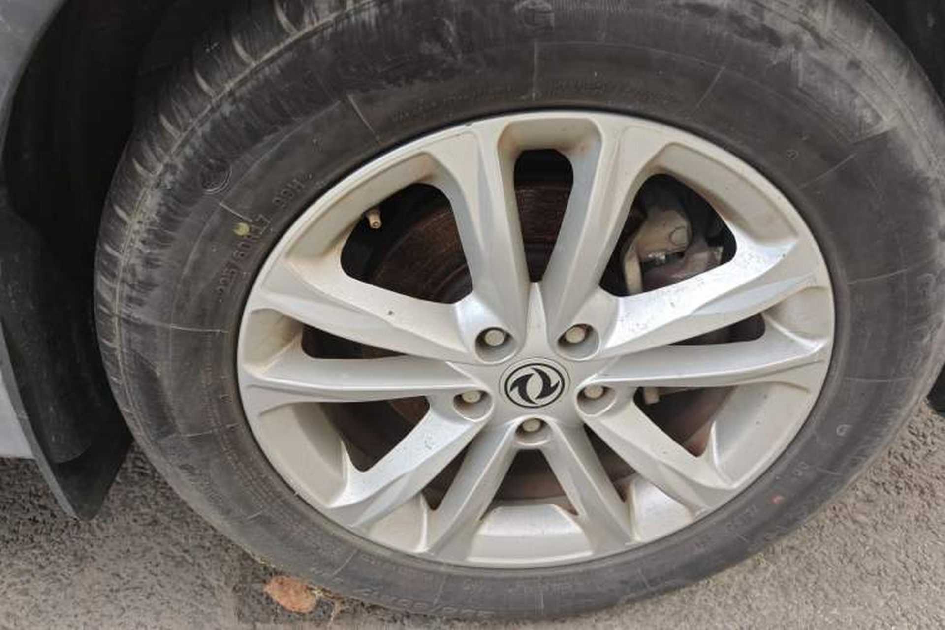 Used Dongfeng Fengon 580 2016 1.8L Manual Comfort Model Right Front Wheel Hub