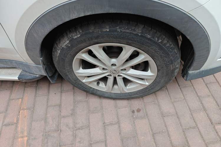 Used Dongfeng Fengon 580 2016 1.8L Manual Comfort Model Right Front Wheel Hub