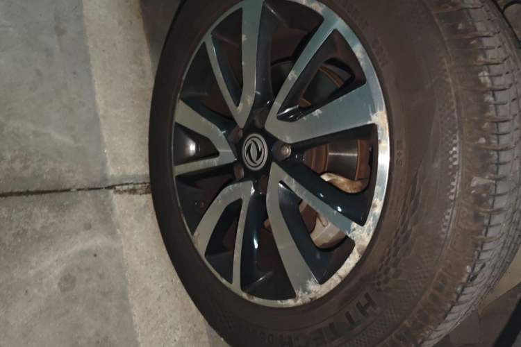 Used Dongfeng Fengon 580 2016 1.5T CVT Luxury Model Right Front Wheel Hub