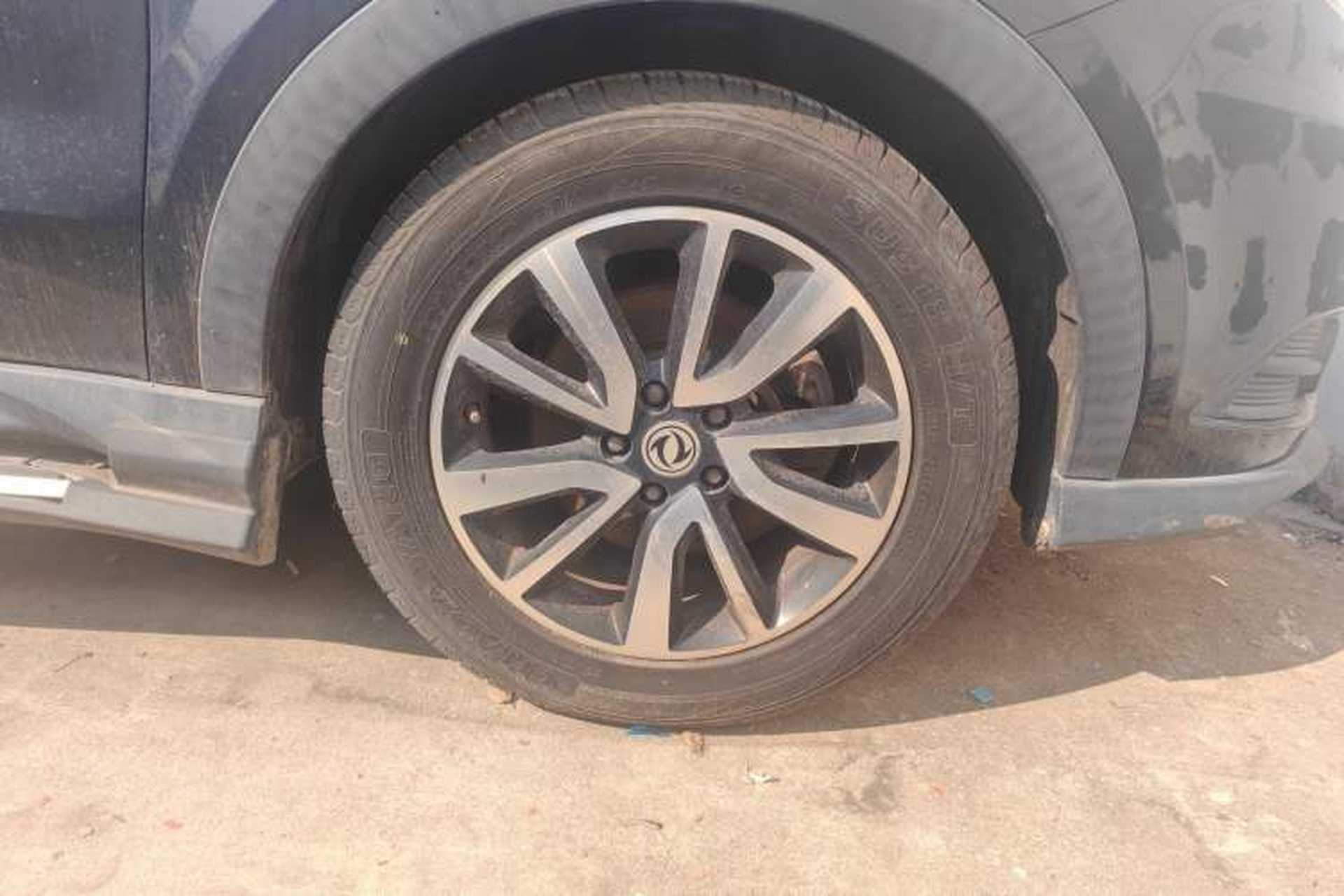 Used Dongfeng Fengon 580 2016 1.5T Manual Luxury Edition Right Front Wheel Hub