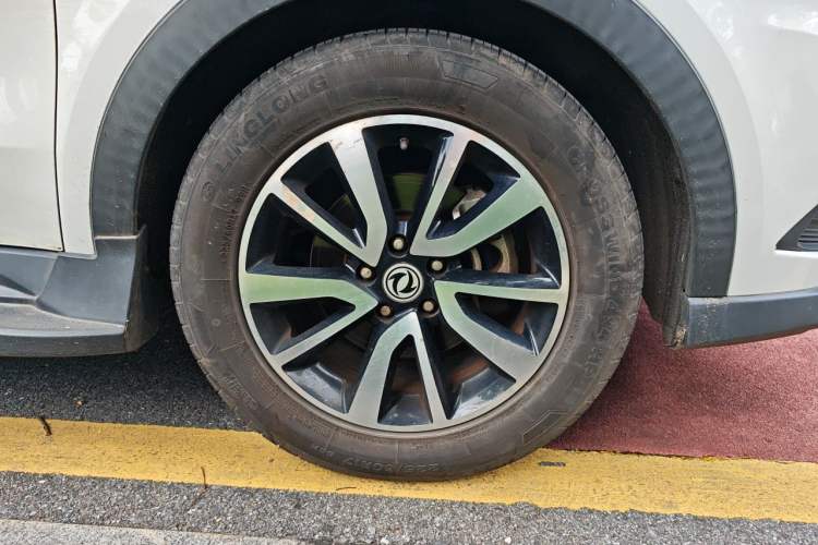 Used Dongfeng Fengon 580 2016 Revised Version 1.5T CVT Luxury Edition Right Front Wheel Hub