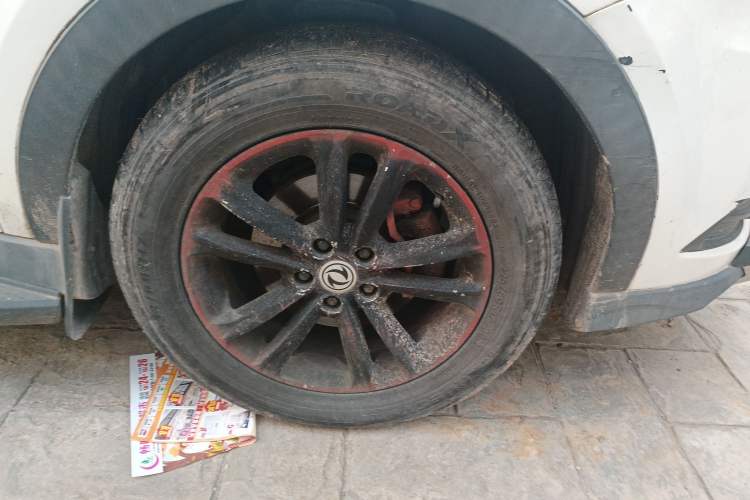 Used Dongfeng Fengon 580 2016 1.8L Manual Comfort Model Right Front Wheel Hub