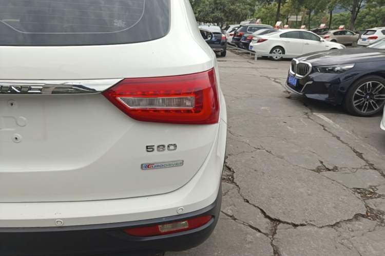 Used Dongfeng Fengon 580 2016 1.8L Manual Comfort Model Right Rear Taillight