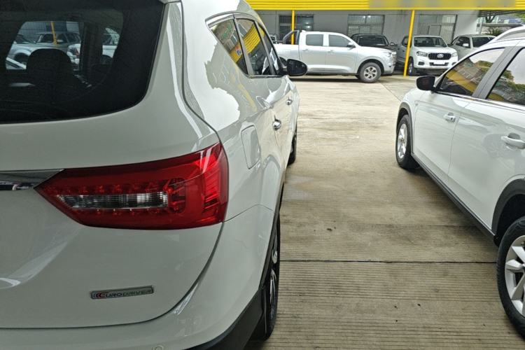 Used Dongfeng Fengon 580 2016 Revised Version 1.5T CVT Luxury Edition Right Rear Taillight