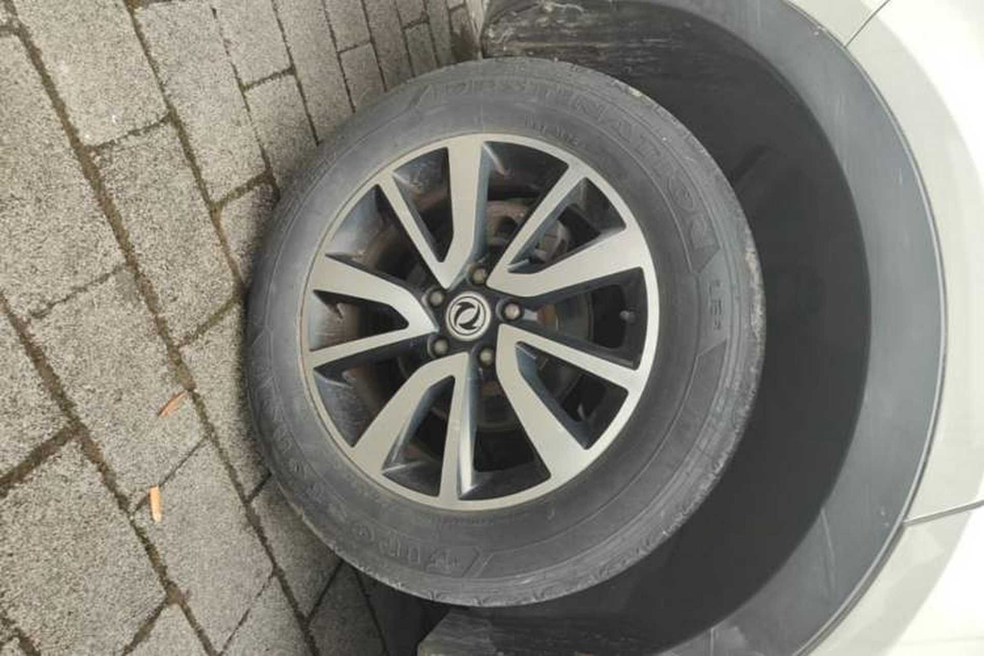 Used Dongfeng Fengon 580 2016 1.5T Manual Luxury Edition Right Rear Wheel Hub