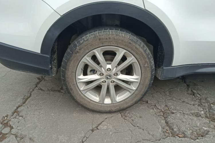 Used Dongfeng Fengon 580 2016 1.8L Manual Comfort Model Right Rear Wheel Hub