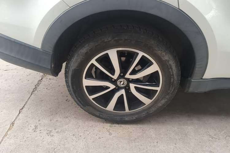 Used Dongfeng Fengon 580 2016 1.5T Manual Luxury Edition Right Rear Wheel Hub