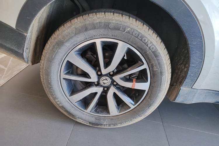 Used Dongfeng Fengon 580 2016 1.5T Manual Luxury Edition Right Rear Wheel Hub