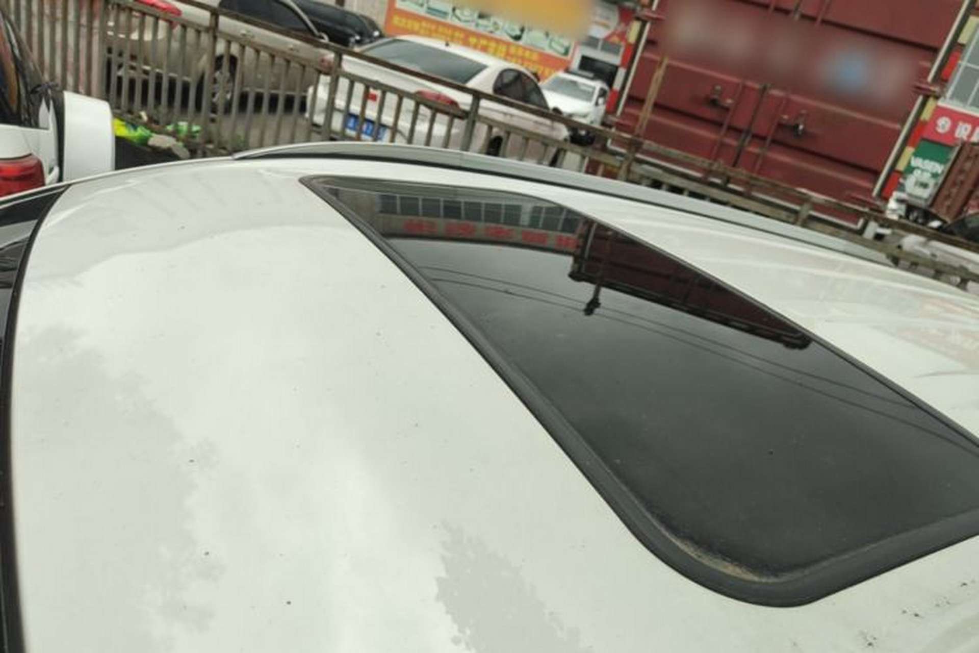 Used Dongfeng Fengon 580 2016 1.5T Manual Luxury Edition Roof