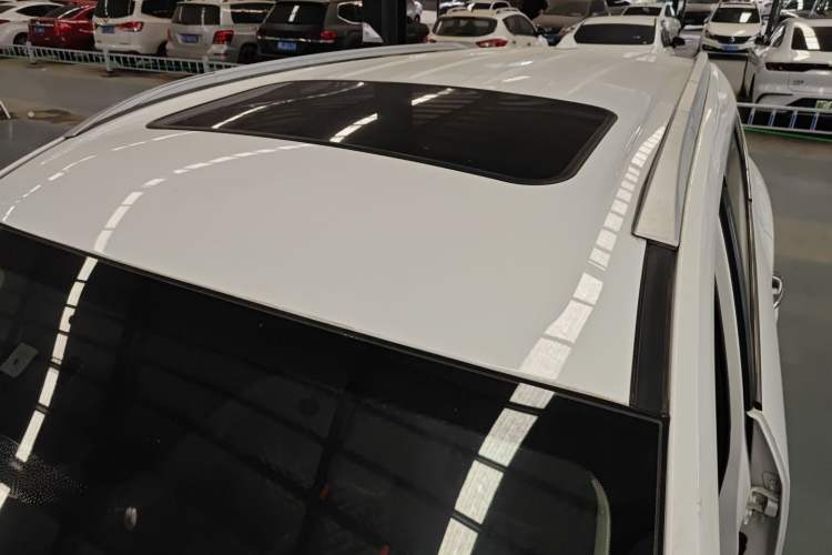 Used Dongfeng Fengon 580 2016 1.8L Manual Comfort Model Roof