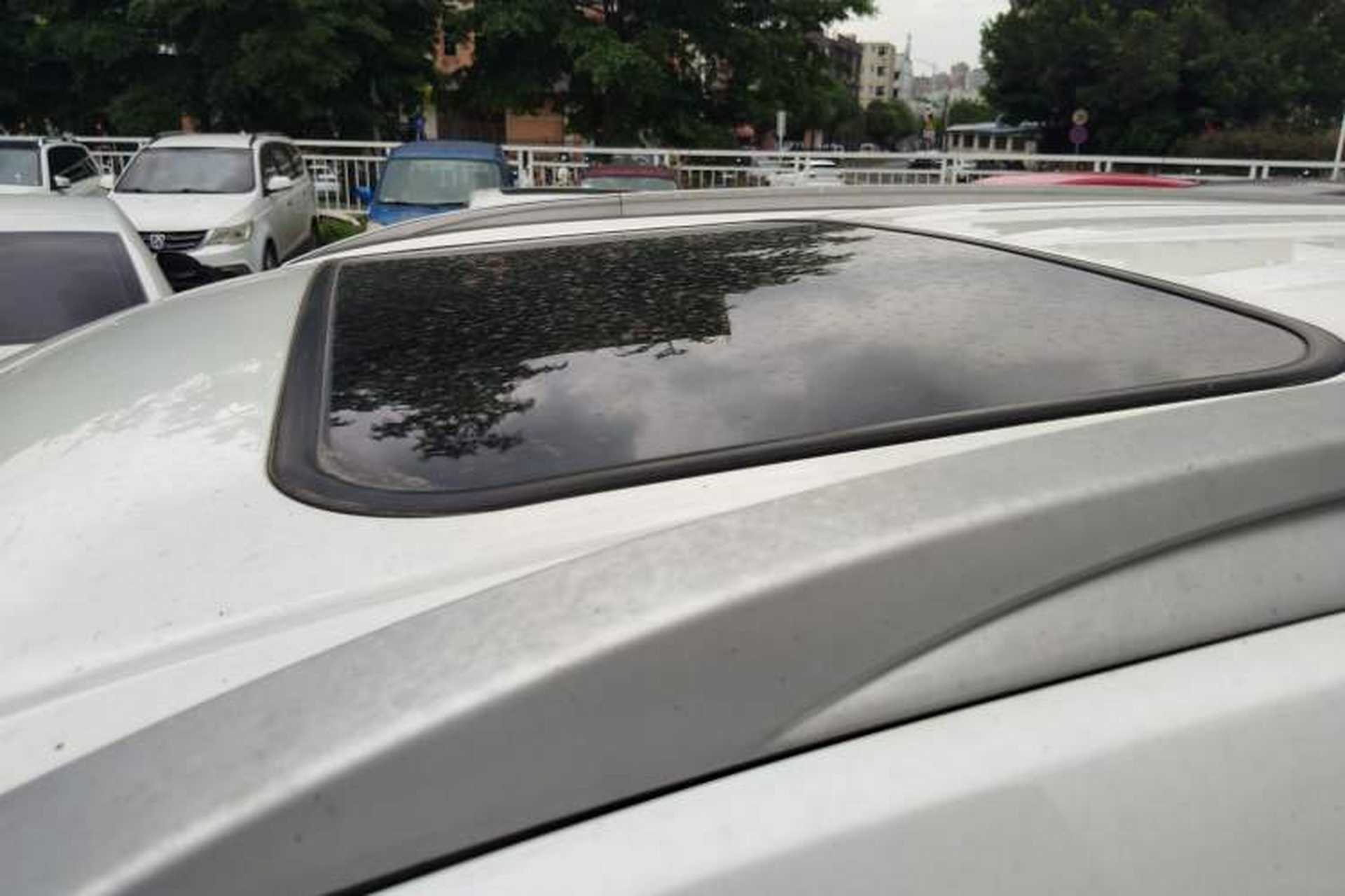 Used Dongfeng Fengon 580 2016 1.8L Manual Comfort Model Roof