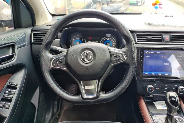 Used Dongfeng Fengon 580 2016 Revised Version 1.5T CVT Luxury Edition Steering Wheel