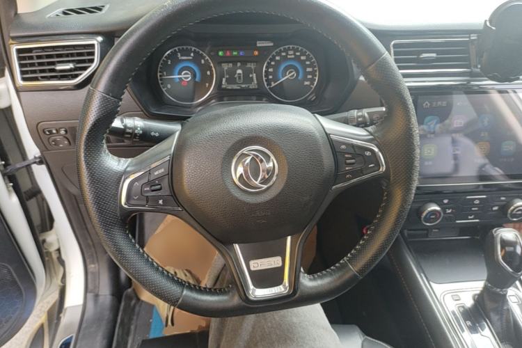 Used Dongfeng Fengon 580 2016 Revised Version 1.5T CVT Luxury Edition Steering Wheel
