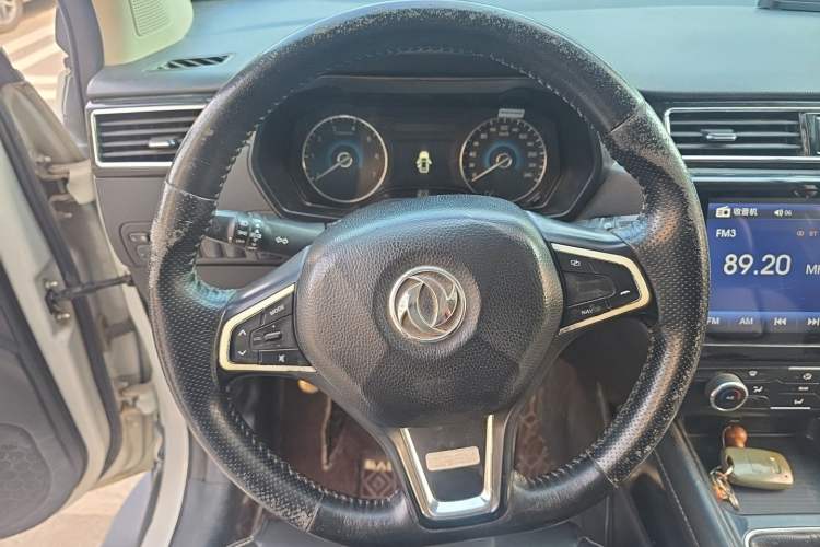 Used Dongfeng Fengon 580 2016 1.5T Manual Luxury Edition Steering Wheel