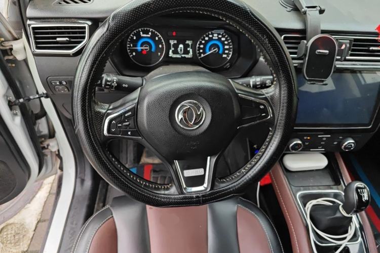 Used Dongfeng Fengon 580 2016 1.5T Manual Luxury Edition Steering Wheel