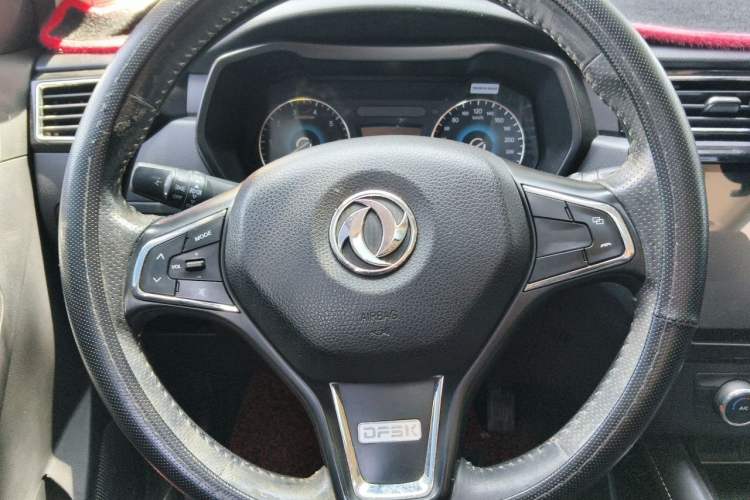 Used Dongfeng Fengon 580 2016 1.5T Manual Luxury Edition Steering Wheel