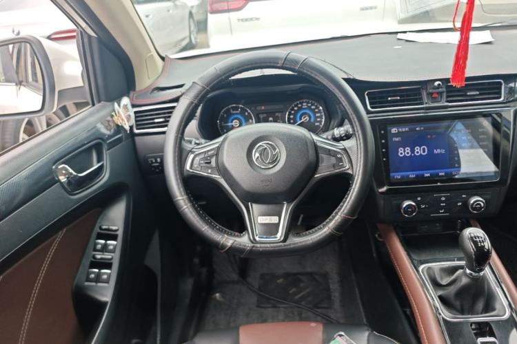 Used Dongfeng Fengon 580 2016 1.5T Manual Luxury Edition Steering Wheel