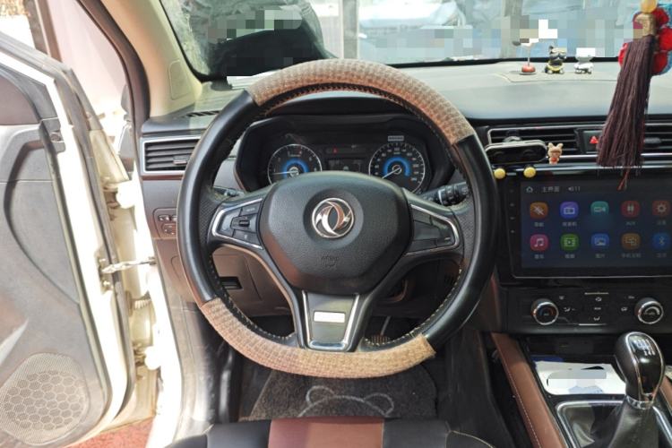 Used Dongfeng Fengon 580 2016 1.5T Manual Luxury Edition Steering Wheel