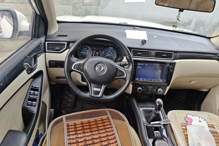 Used Dongfeng Fengon 580 2016 1.5T Manual Luxury Edition Steering Wheel