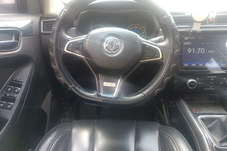 Used Dongfeng Fengon 580 2016 1.5T Manual Luxury Edition Steering Wheel