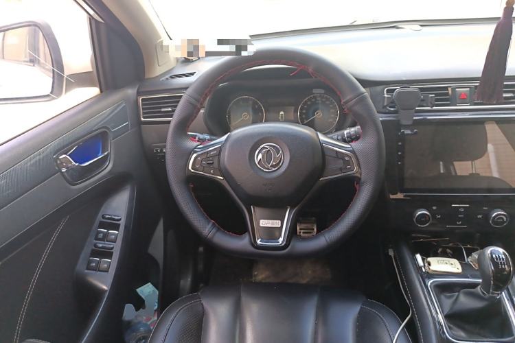 Used Dongfeng Fengon 580 2016 1.5T Manual Luxury Edition Steering Wheel