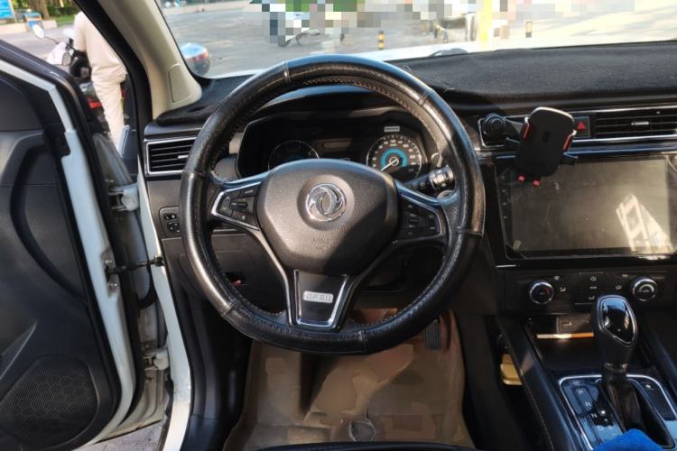 Used Dongfeng Fengon 580 2016 Revised Version 1.5T CVT Luxury Edition Steering Wheel