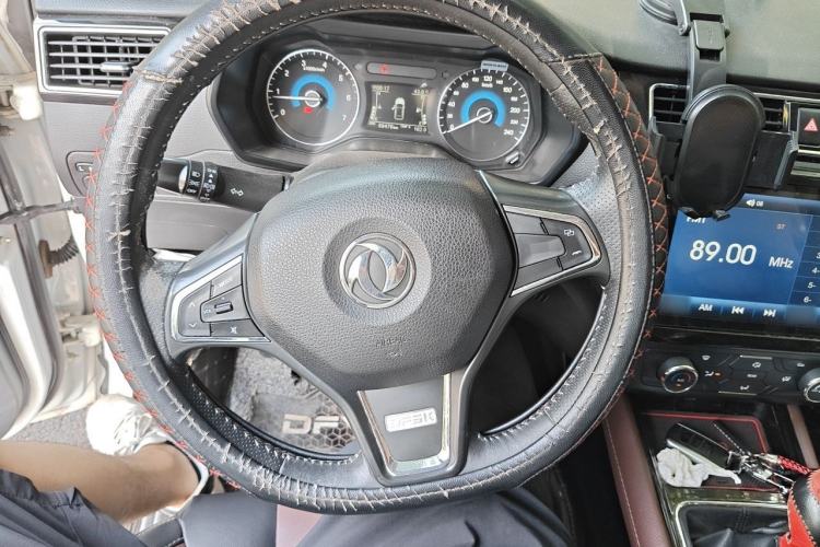 Used Dongfeng Fengon 580 2016 1.5T Manual Luxury Edition Steering Wheel