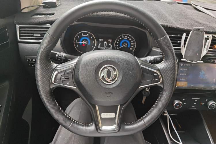 Used Dongfeng Fengon 580 2016 1.8L Manual Comfort Model Steering Wheel