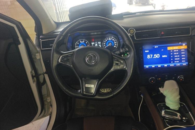 Used Dongfeng Fengon 580 2016 Revised Version 1.5T CVT Luxury Edition Steering Wheel