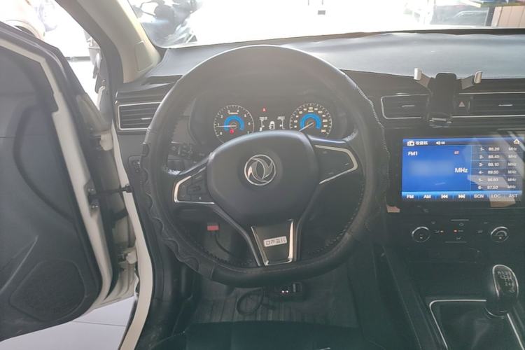 Used Dongfeng Fengon 580 2016 1.5T Manual Luxury Edition Steering Wheel