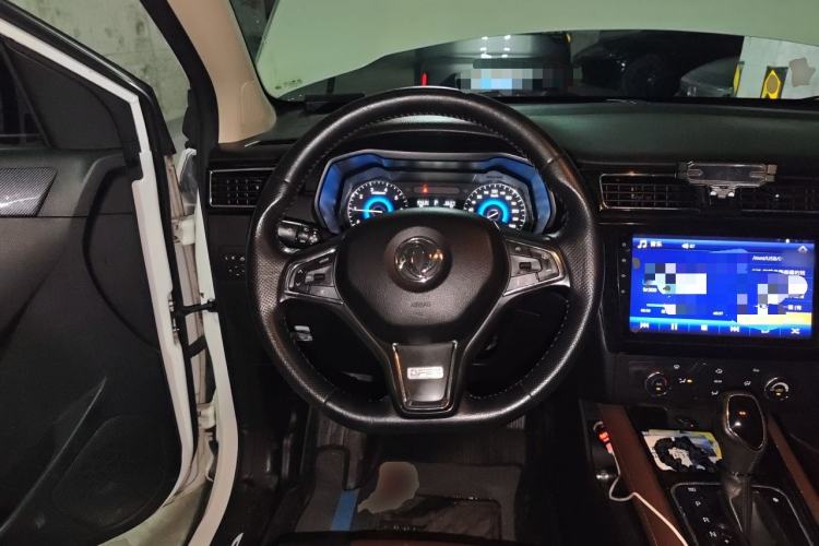 Used Dongfeng Fengon 580 2016 Revised Version 1.5T CVT Luxury Edition Steering Wheel