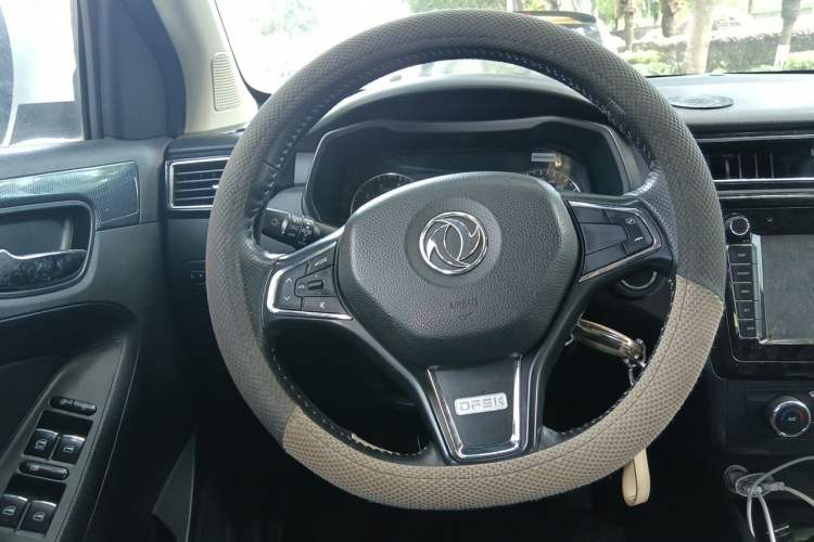 Used Dongfeng Fengon 580 2016 1.8L Manual Comfort Model Steering Wheel