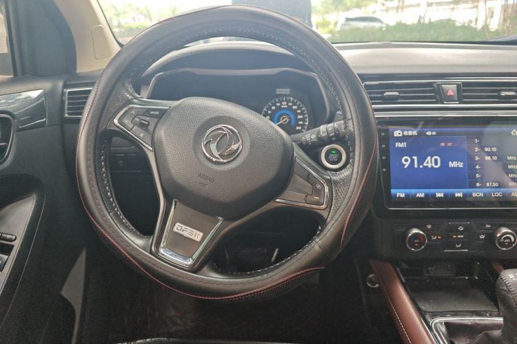 Used Dongfeng Fengon 580 2016 1.5T Manual Luxury Edition Steering Wheel