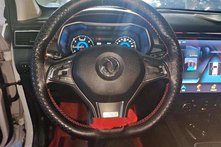 Used Dongfeng Fengon 580 2016 1.5T Manual Luxury Edition Steering Wheel