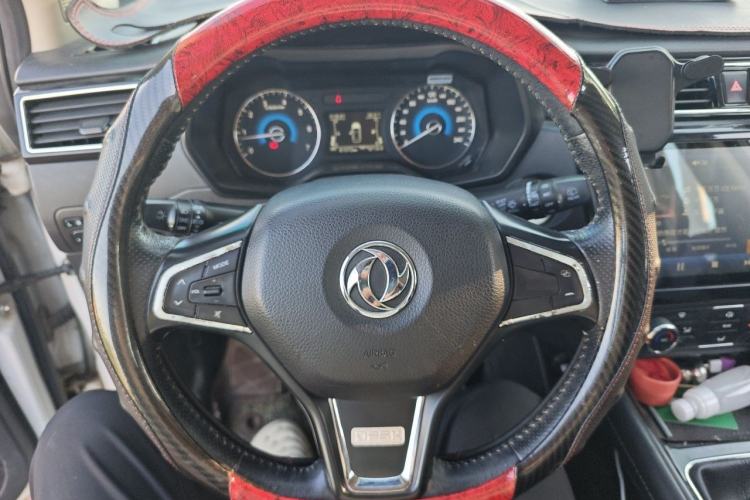 Used Dongfeng Fengon 580 2016 1.5T Manual Luxury Edition Steering Wheel