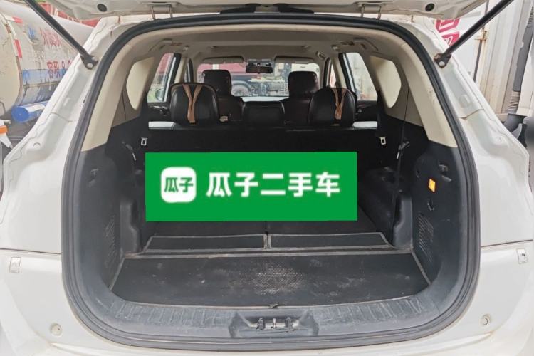 Used Dongfeng Fengon 580 2016 1.5T Manual Luxury Edition Trunk