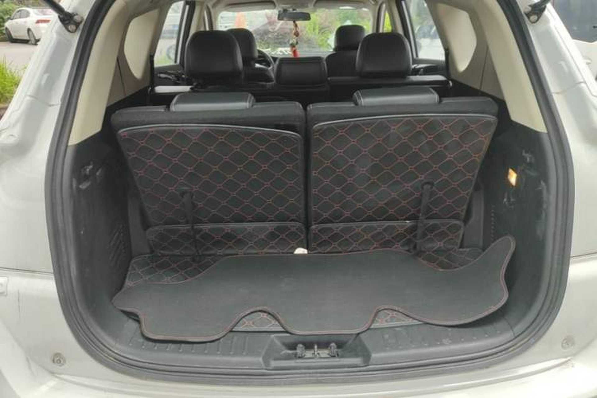 Used Dongfeng Fengon 580 2016 1.5T Manual Luxury Edition Trunk