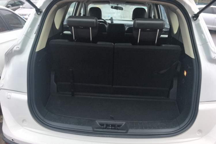 Used Dongfeng Fengon 580 2016 1.8L Manual Comfort Model Trunk