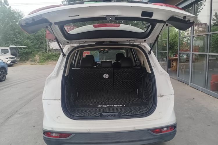 Used Dongfeng Fengon 580 2016 1.5T Manual Luxury Edition Trunk