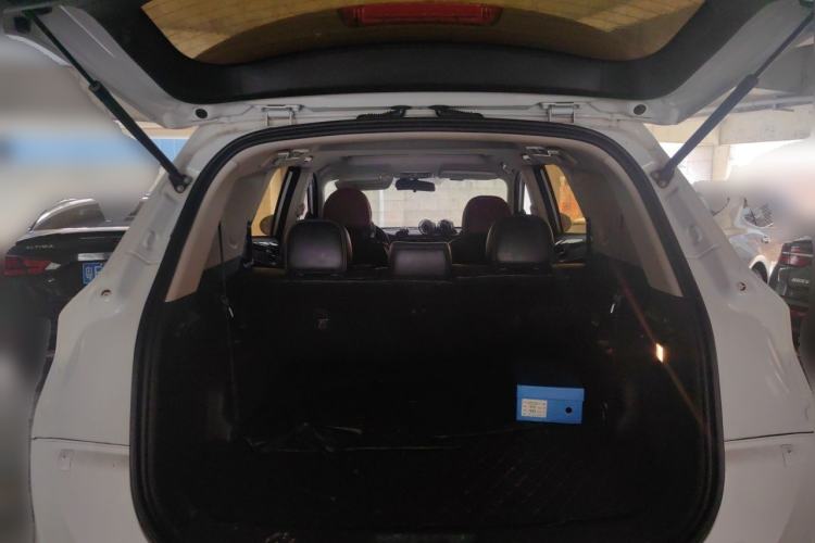 Used Dongfeng Fengon 580 2016 1.5T Manual Comfort Model Trunk