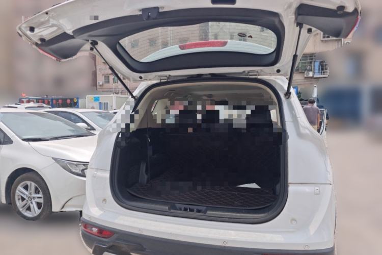 Used Dongfeng Fengon 580 2016 1.5T Manual Luxury Edition Trunk