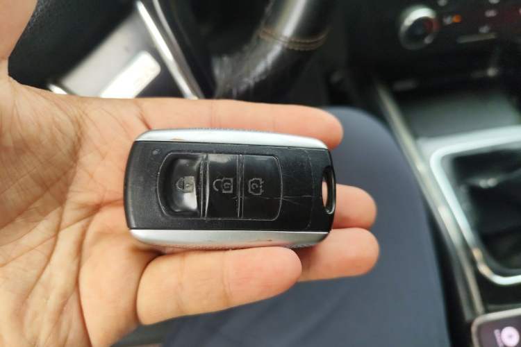 Used Dongfeng Fengon 580 2016 1.5T Manual Luxury Edition Vehicle Key