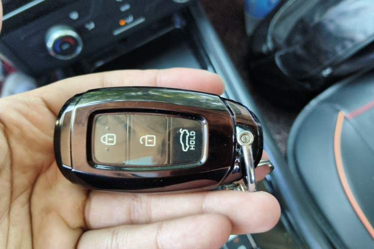 Used Dongfeng Fengon 580 2016 1.5T Manual Luxury Edition Vehicle Key