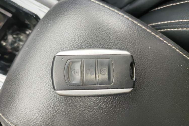 Used Dongfeng Fengon 580 2016 1.5T Manual Luxury Edition Vehicle Key