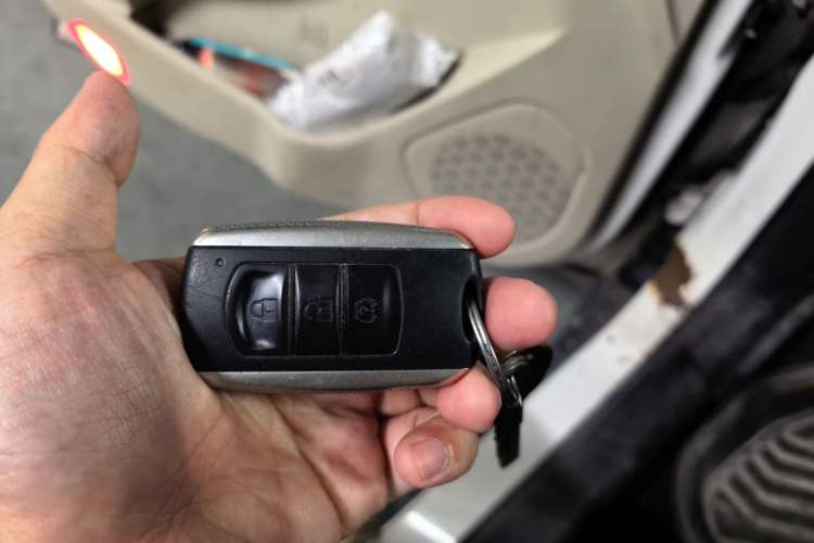 Used Dongfeng Fengon 580 2016 1.5T Manual Luxury Edition Vehicle Key
