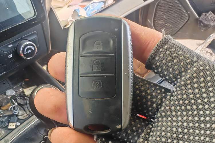 Used Dongfeng Fengon 580 2016 1.5T Manual Luxury Edition Vehicle Key