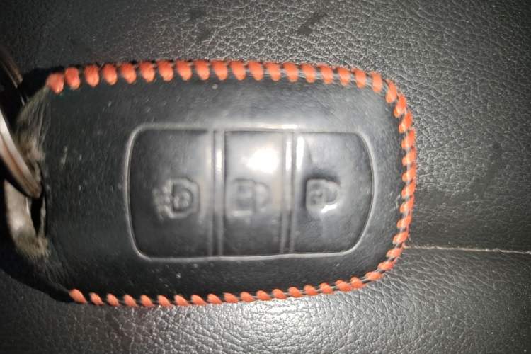 Used Dongfeng Fengon 580 2016 1.5T Manual Luxury Edition Vehicle Key