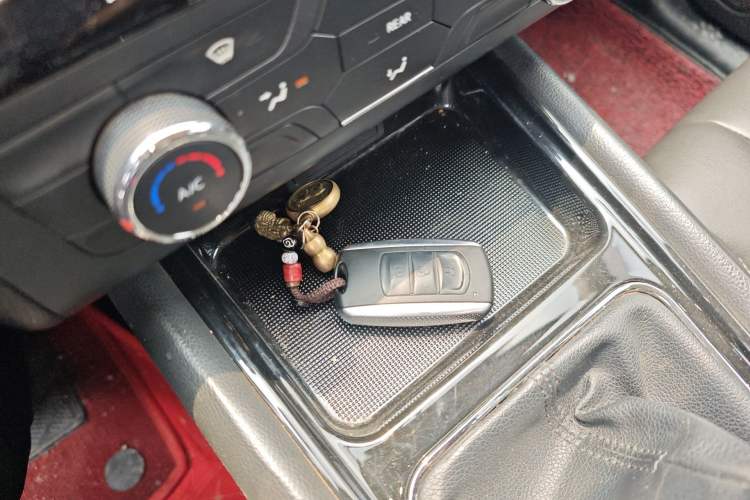 Used Dongfeng Fengon 580 2016 1.5T Manual Luxury Edition Vehicle Key