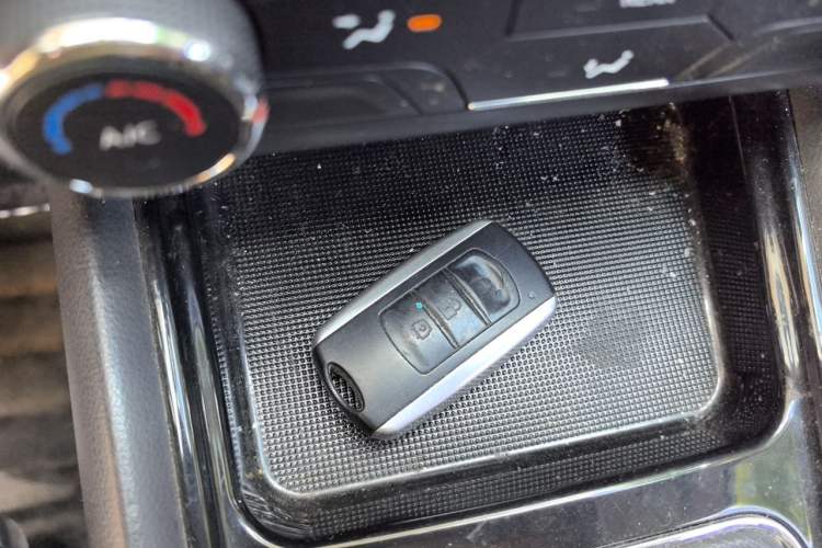 Used Dongfeng Fengon 580 2016 1.5T Manual Luxury Edition Vehicle Key