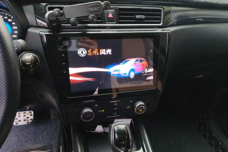 Used Dongfeng Fengon 580 2017 1.5T CVT Luxury Model Audio And AC Panel